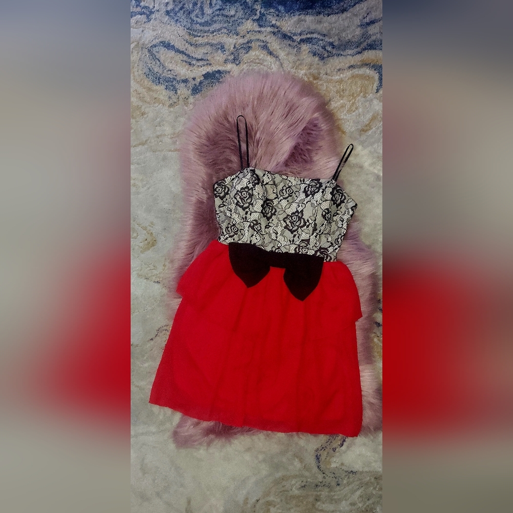 Strap Dress | Red/black.